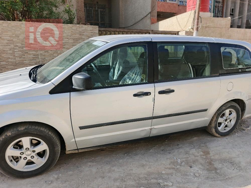 دودج جراند كارافان